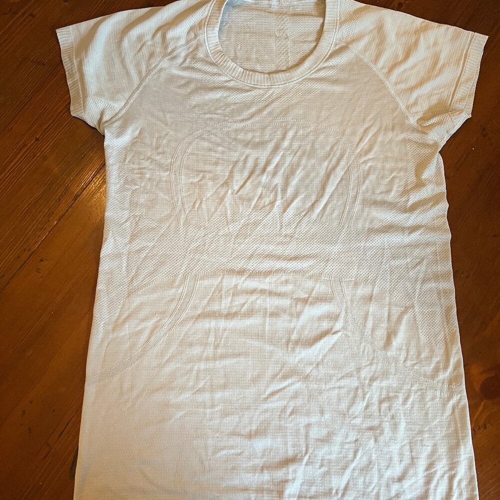 Lulu Lemon Swiftly Sz 10- SS